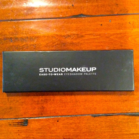 NEW STUDIOMAKEUP Neutral Eye Set  Shadow Sephora Great stocking stuffer! - Picture 2 of 5